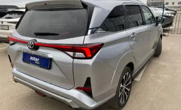 Toyota Veloz 2023 года за 12 000 000 тг. в Петропавловск