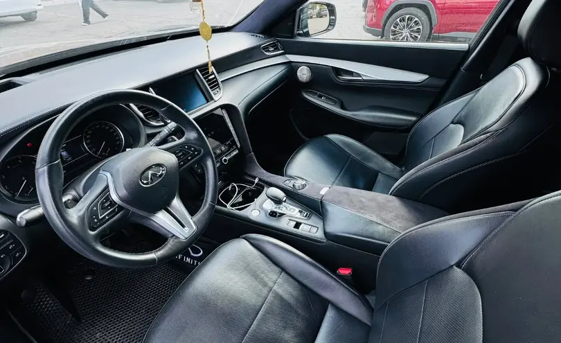 Infiniti Q50 2022 года за 16 000 000 тг. в Астана фото 4