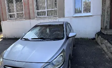 Hyundai Accent 2013 года за 3 000 000 тг. в Усть-Каменогорск фото 2