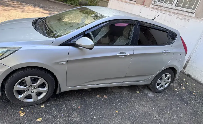 Hyundai Accent 2013 года за 3 000 000 тг. в Усть-Каменогорск фото 3