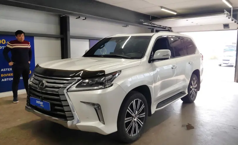Lexus LX 2020 года за 50 000 000 тг. в Астана