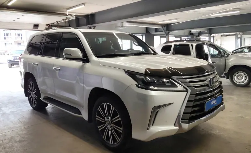Lexus LX 2020 года за 50 000 000 тг. в Астана фото 2