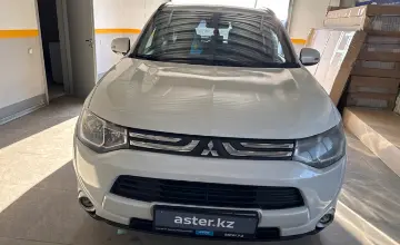 Mitsubishi Outlander 2012 года за 6 000 000 тг. в Уральск фото 2