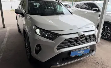 Toyota RAV4 2019 года за 14 500 000 тг. в Алматы фото 3