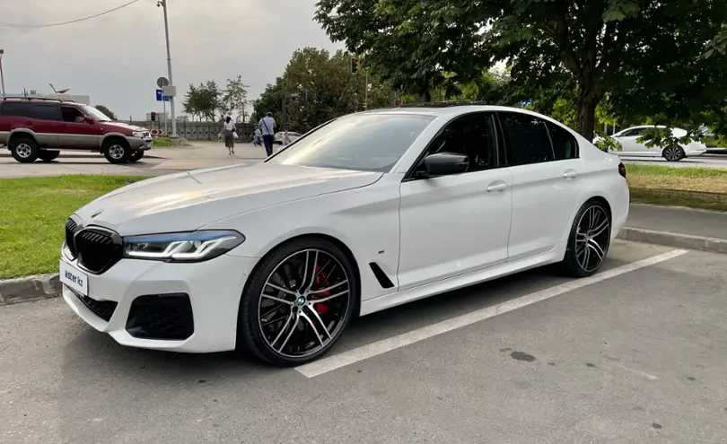 BMW 5 серии 2019 года за 28 500 000 тг. в Алматы