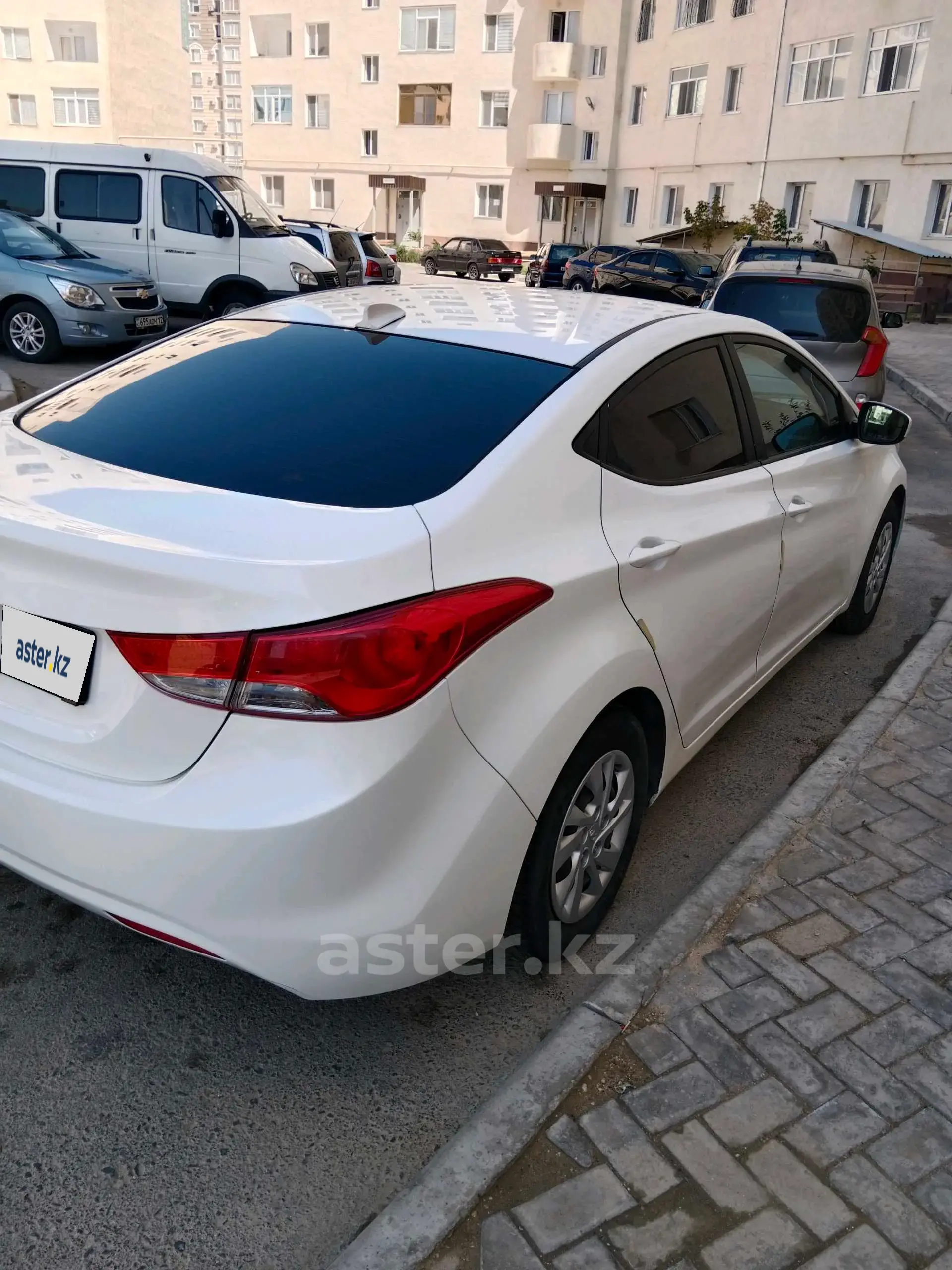 Hyundai Elantra 2011