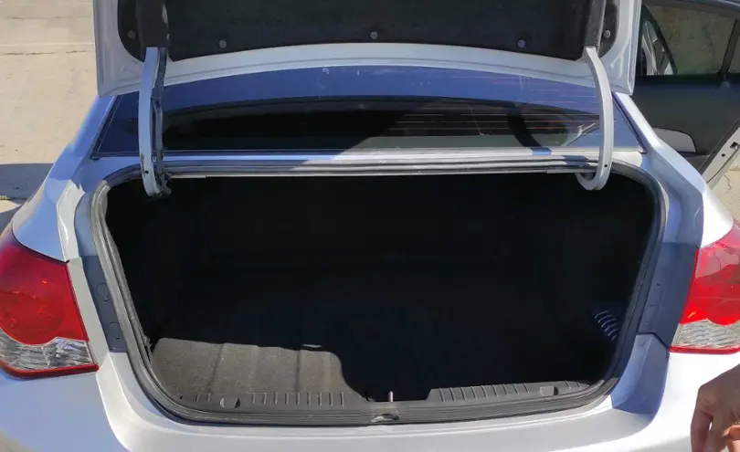 Chevrolet Cruze 2013 года за 3 900 000 тг. в Актау фото 4