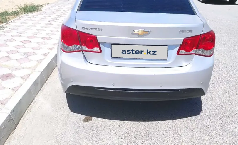 Chevrolet Cruze 2013 года за 3 900 000 тг. в Актау фото 3