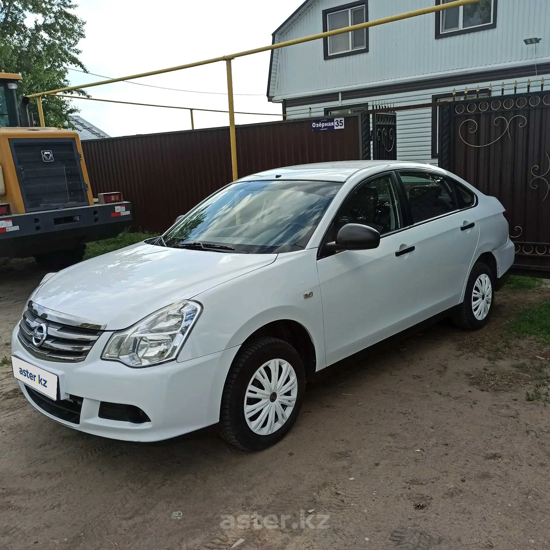 Nissan Almera 2014