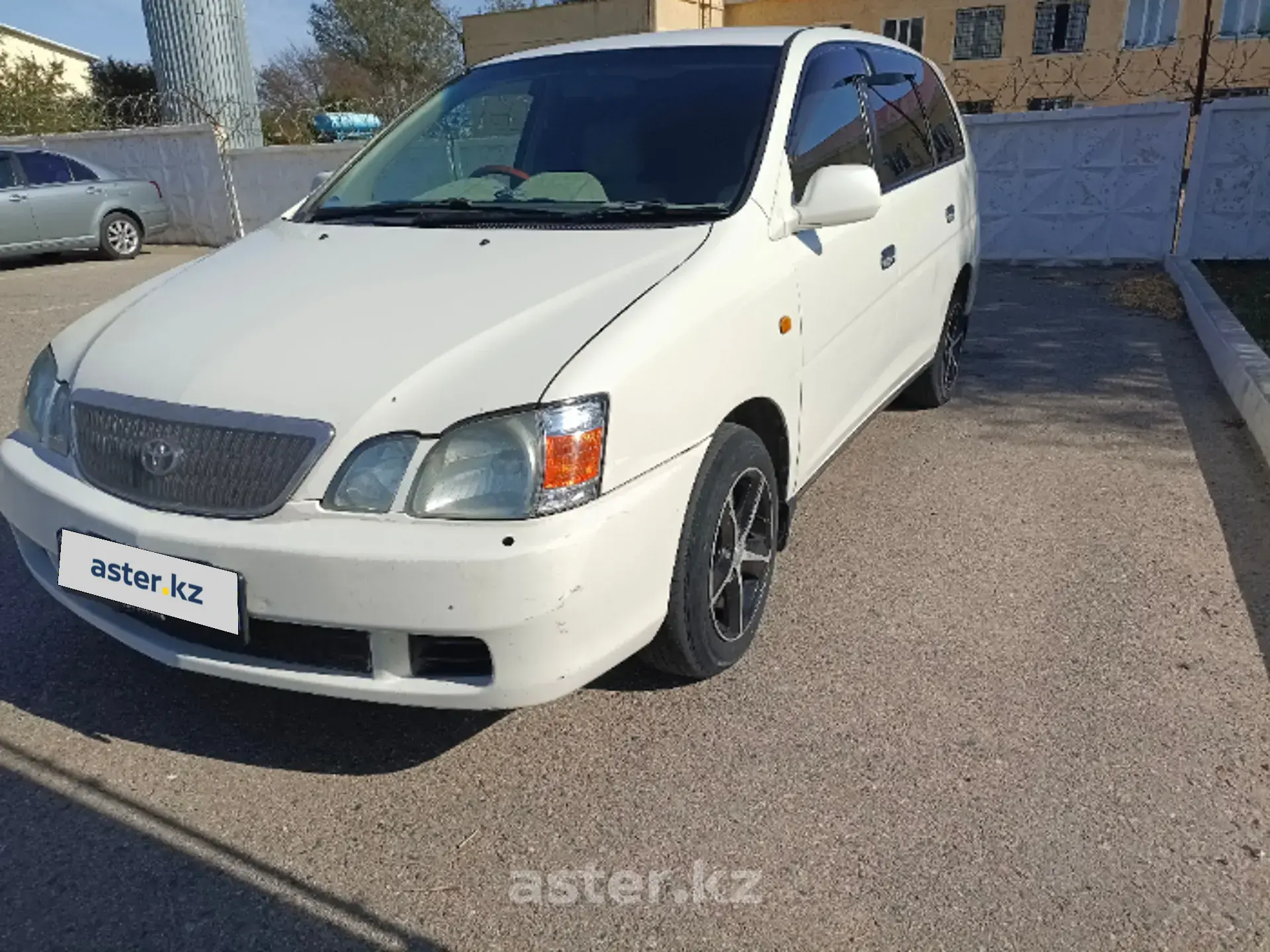 Toyota Gaia 2004