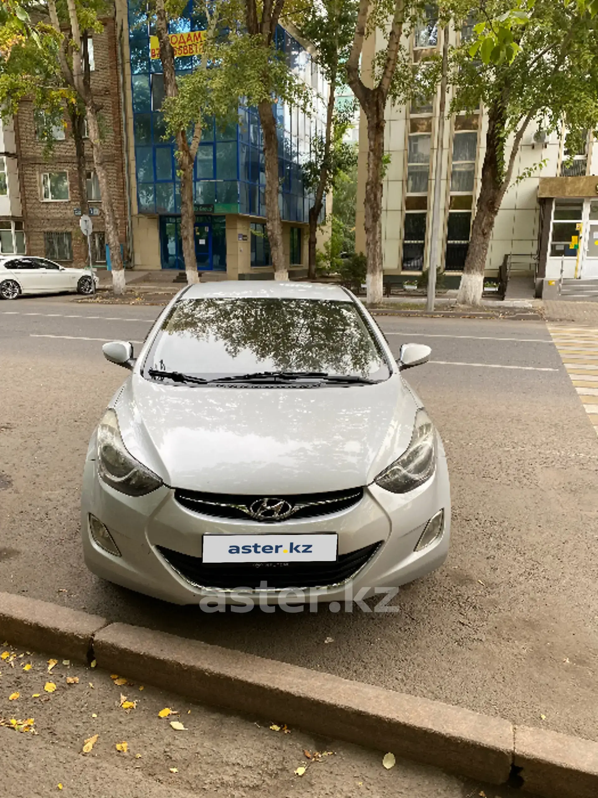 Hyundai Elantra 2012