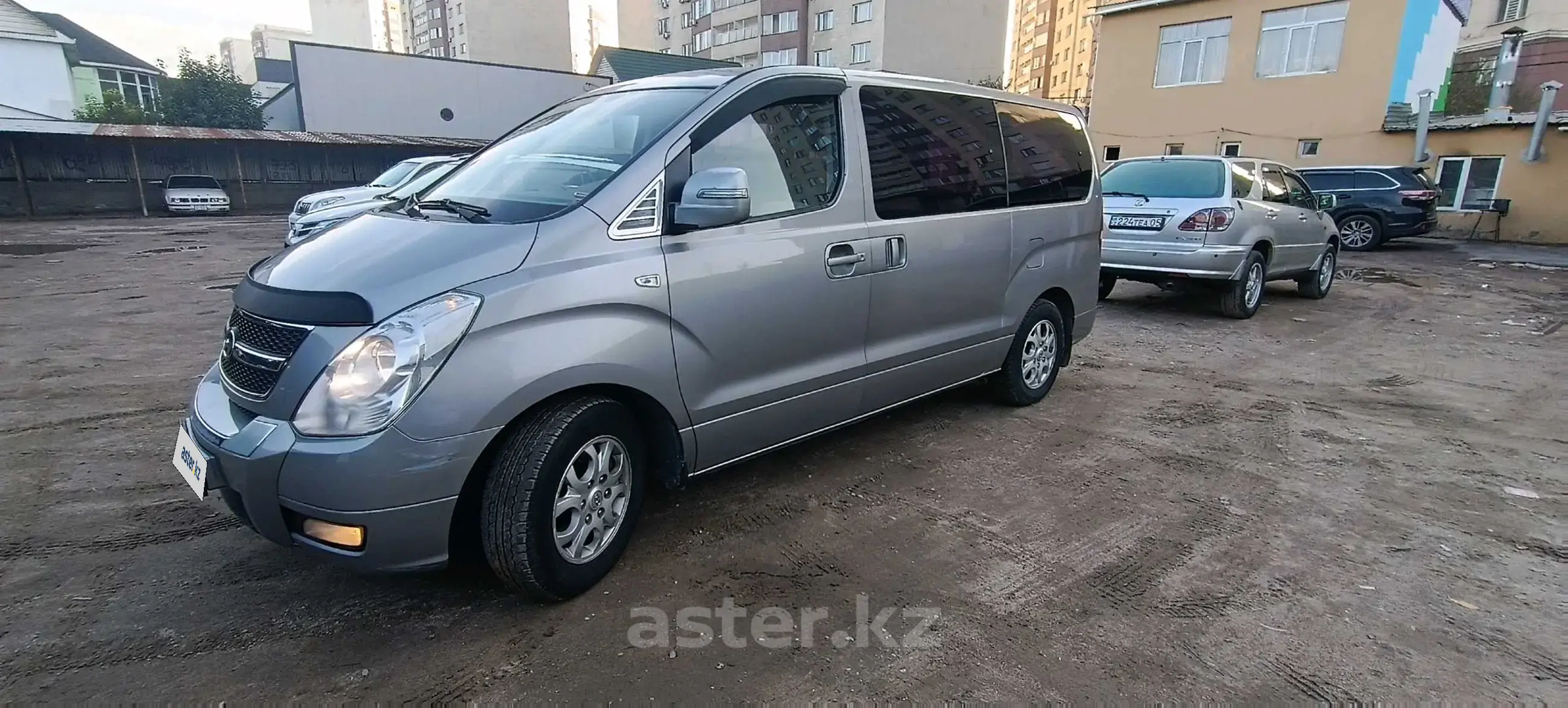 Hyundai H-1 2010