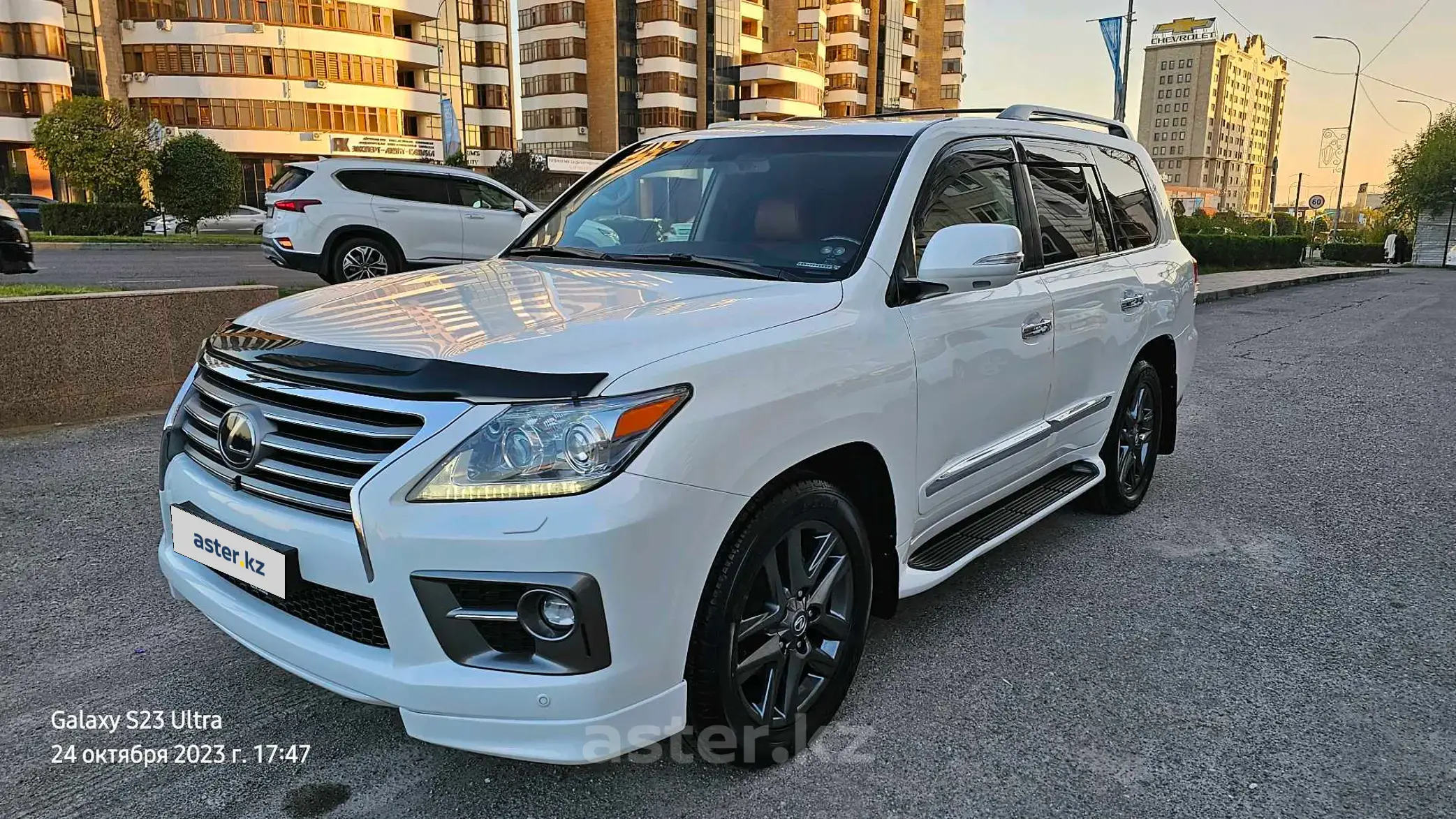 Lexus LX 2011