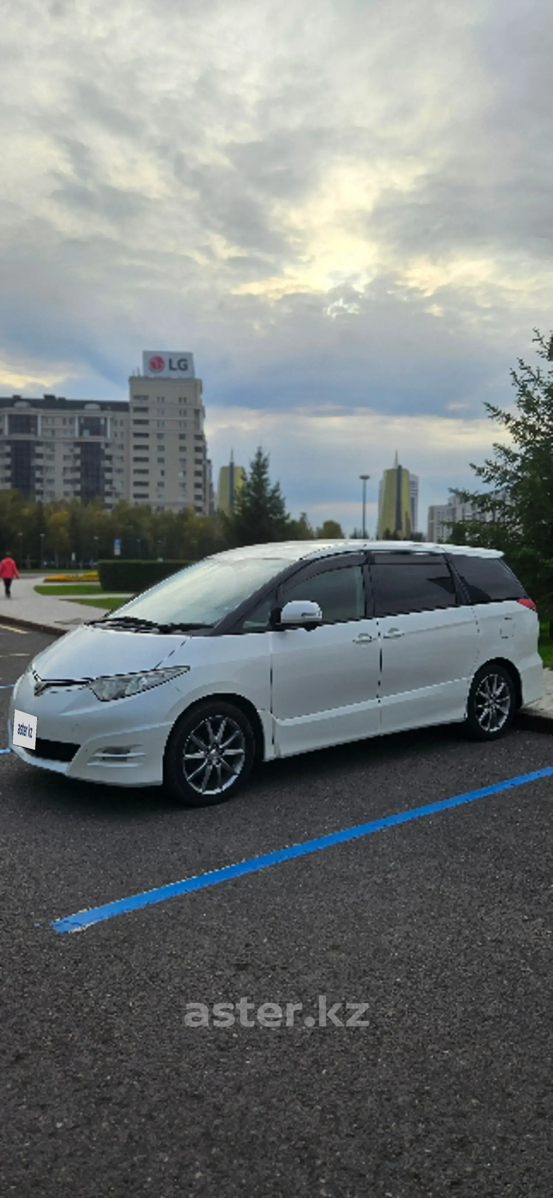 Toyota Estima 2006