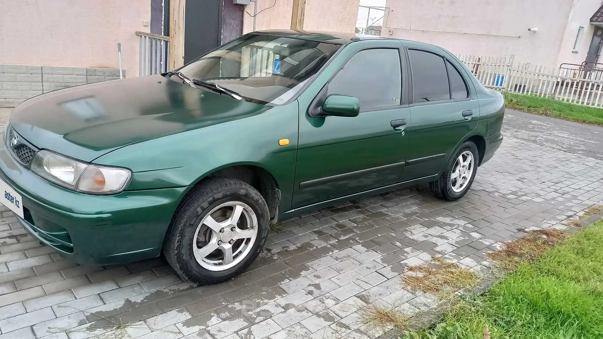 Nissan Almera 1998