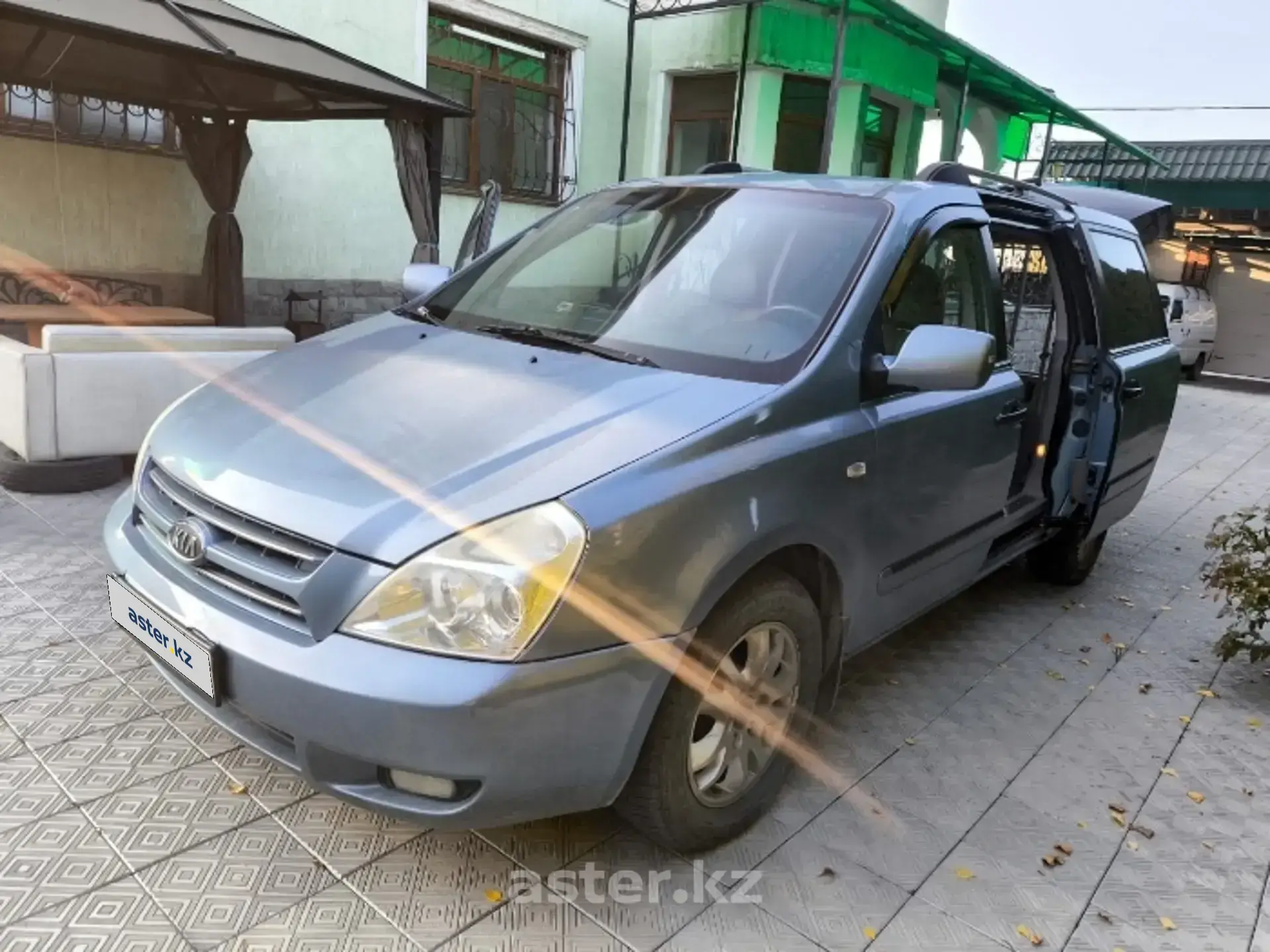 Kia Carnival 2008