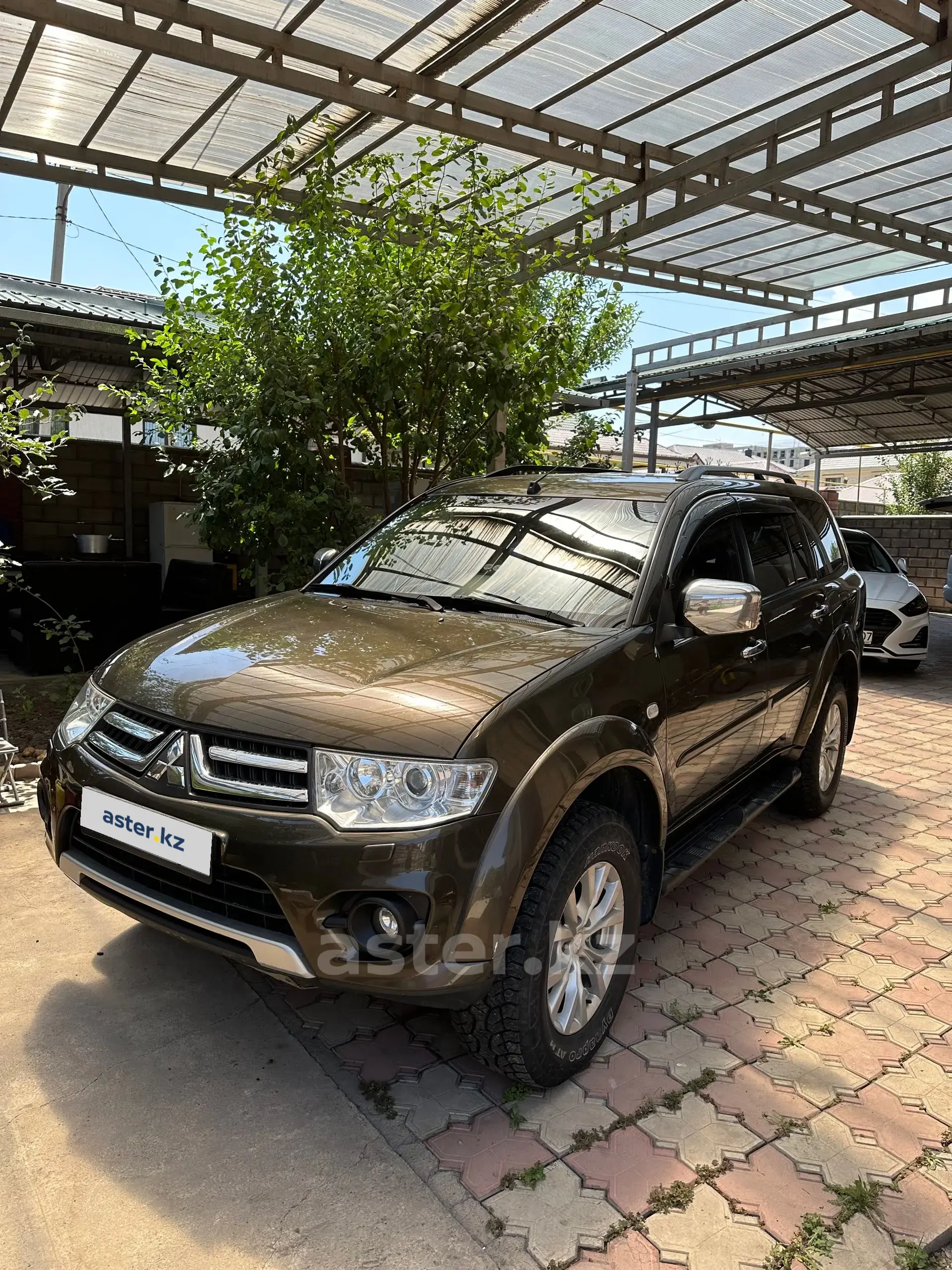 Mitsubishi Pajero Sport 2015