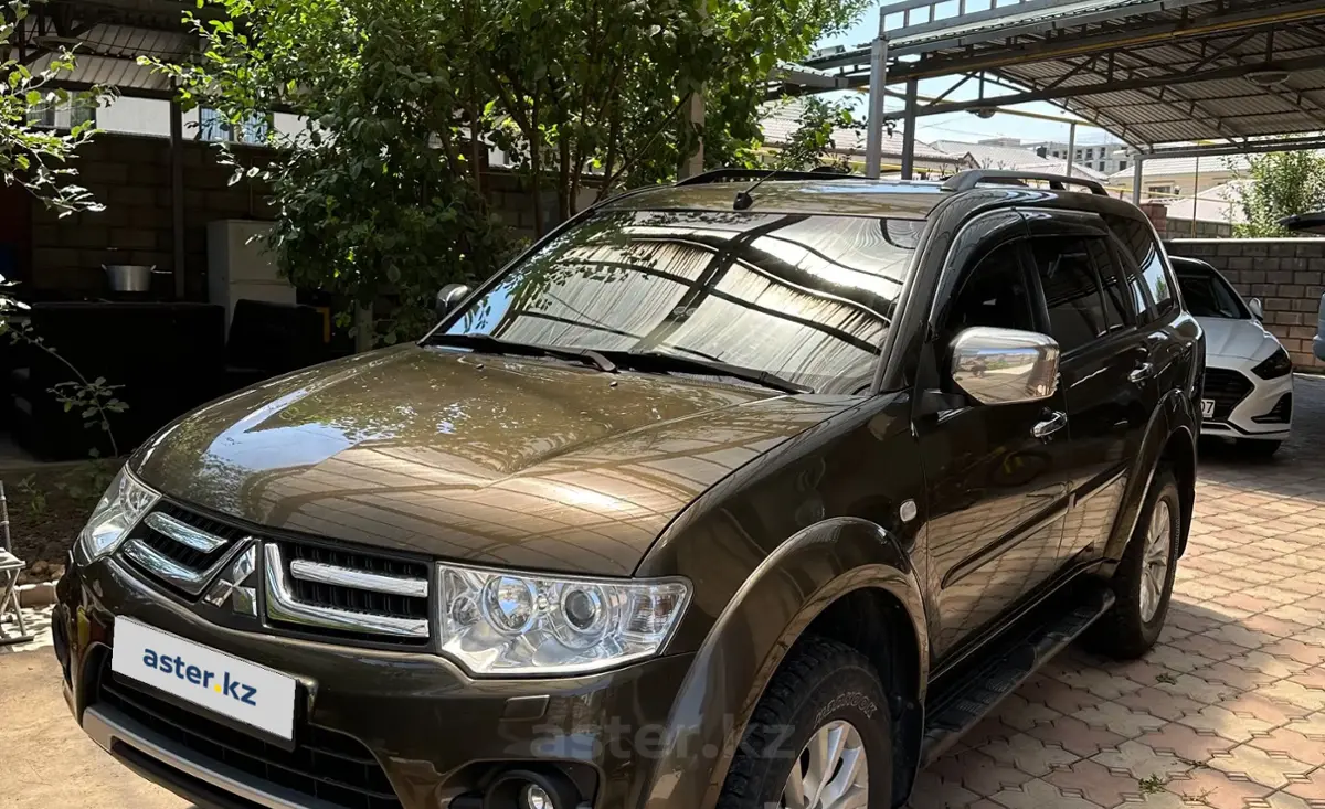 Купить Mitsubishi Pajero Sport 2015 года в Алматы, цена 12000000 тенге.  Продажа Mitsubishi Pajero Sport в Алматы - Aster.kz. №c935137