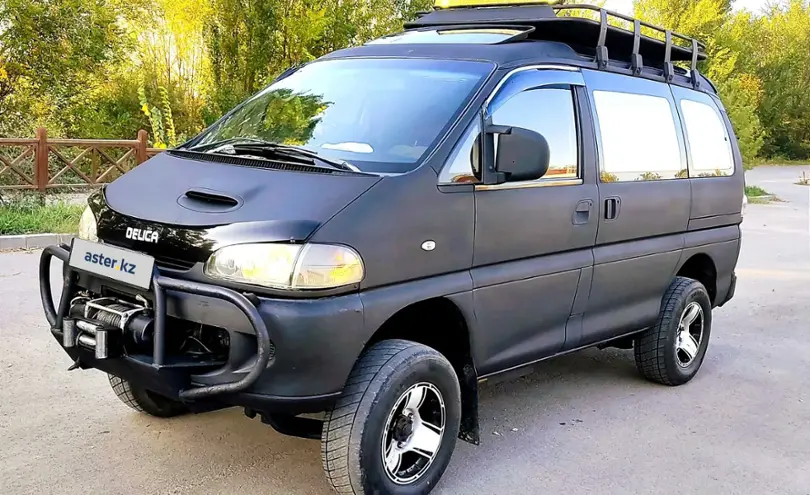 Mitsubishi Delica 1995.