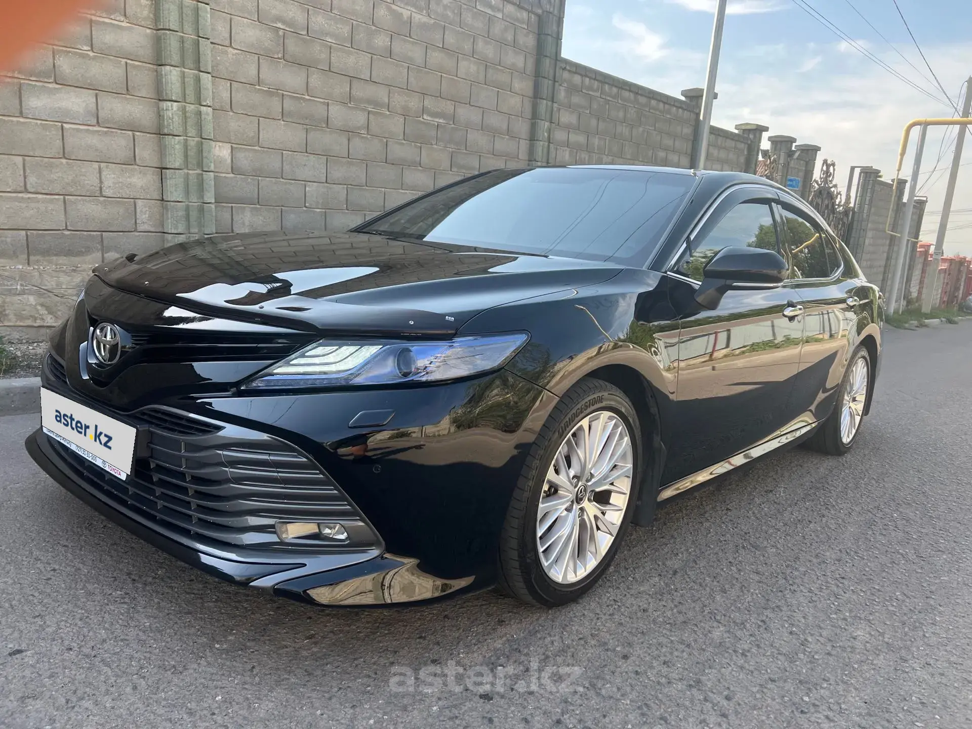 Toyota Camry 2019