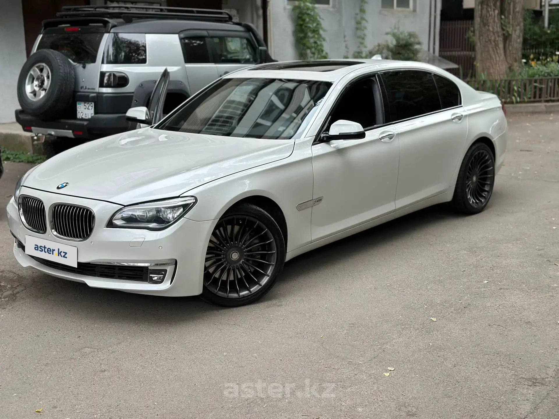 BMW 7 серии 2011