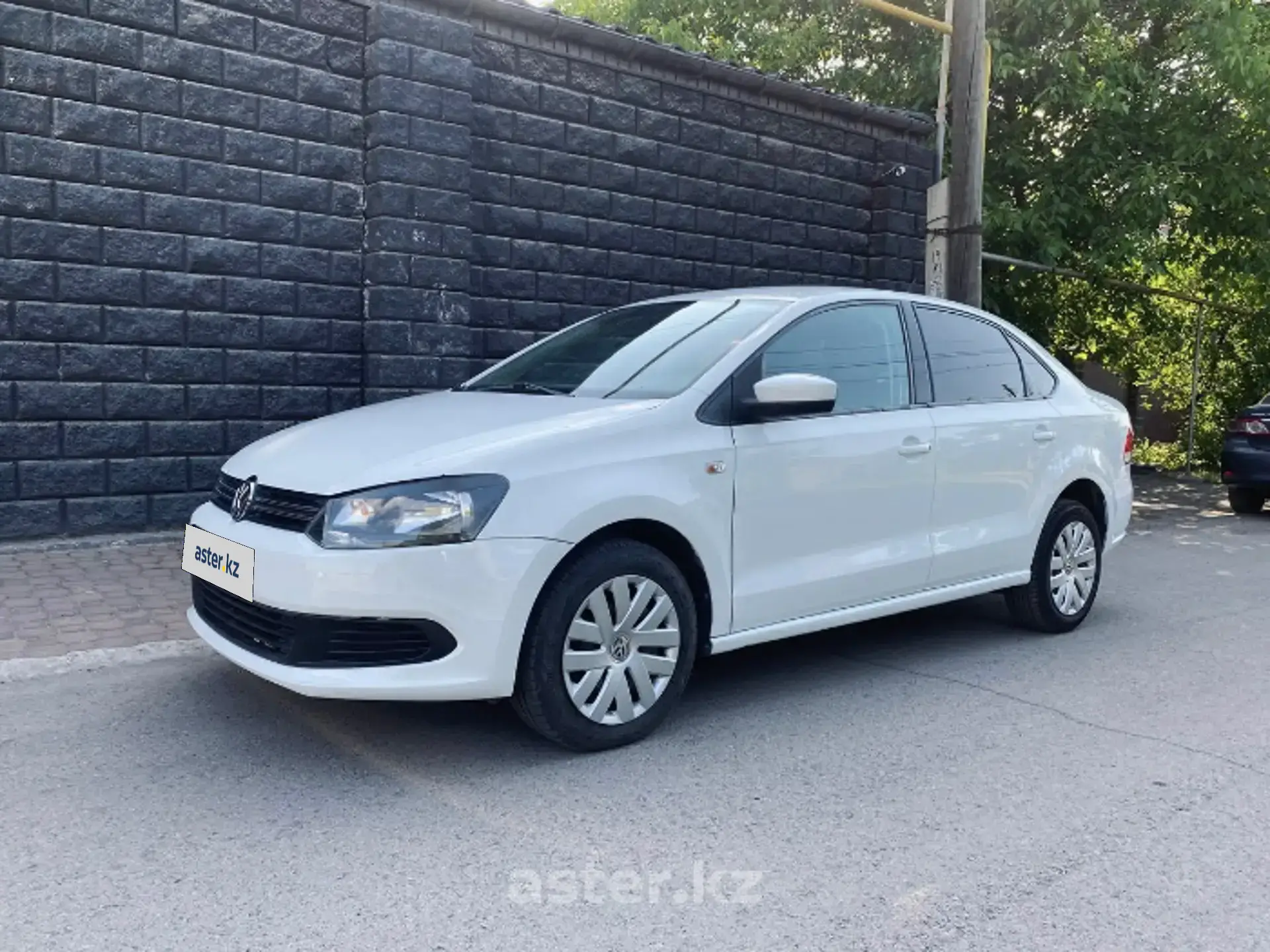 Купить Volkswagen Polo 2014 года в Алматы, цена 4000000 тенге. Продажа  Volkswagen Polo в Алматы - Aster.kz. №c937455