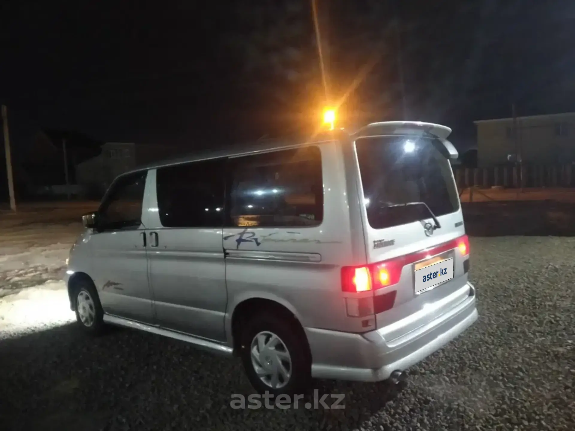 Mazda Bongo 2004