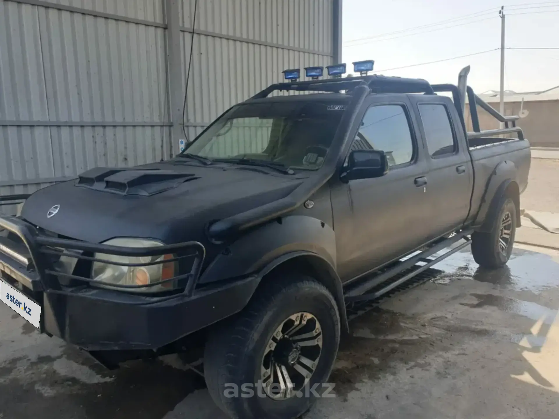 Nissan Navara (Frontier) 2001