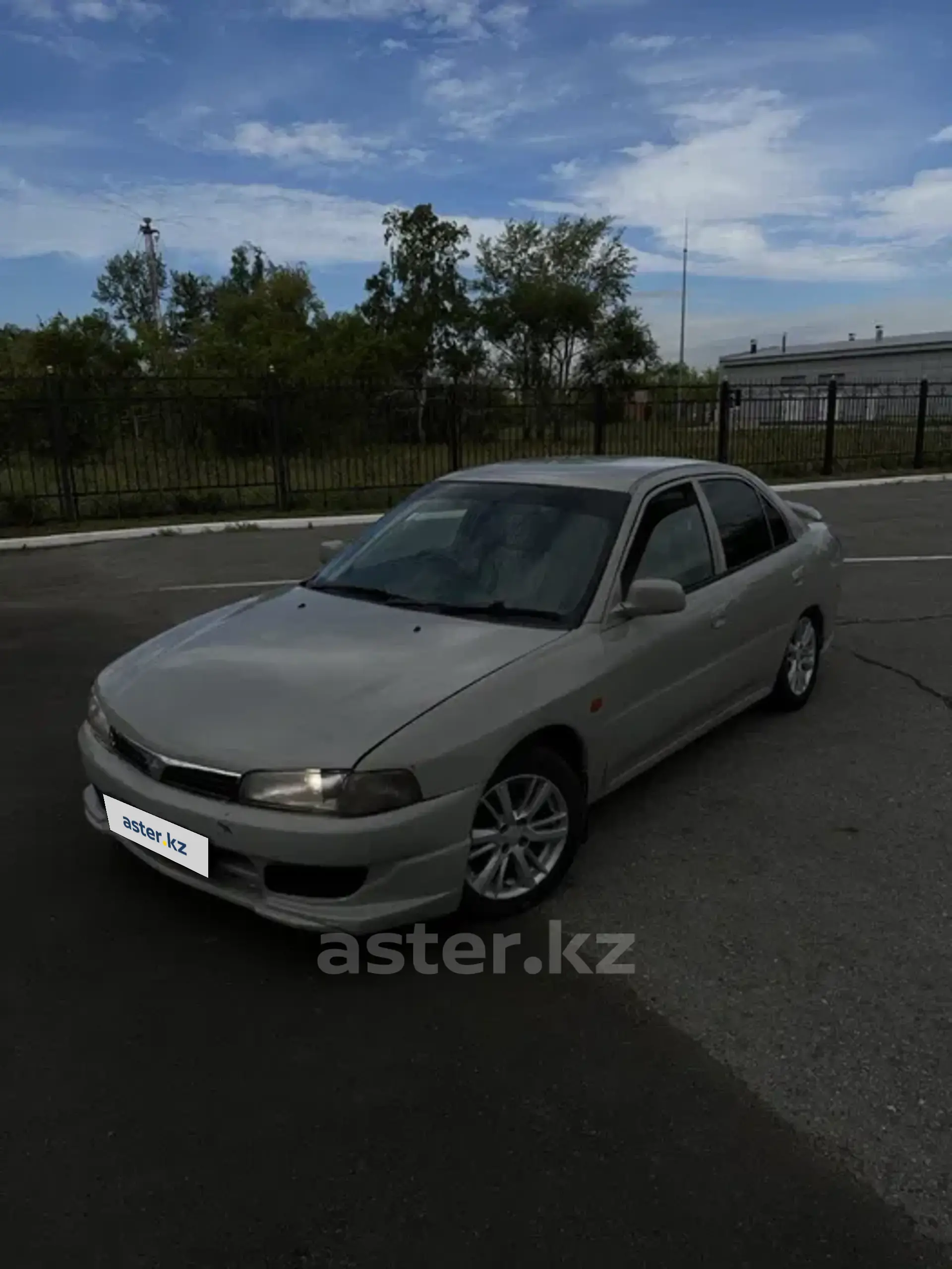 Mitsubishi Lancer 2000