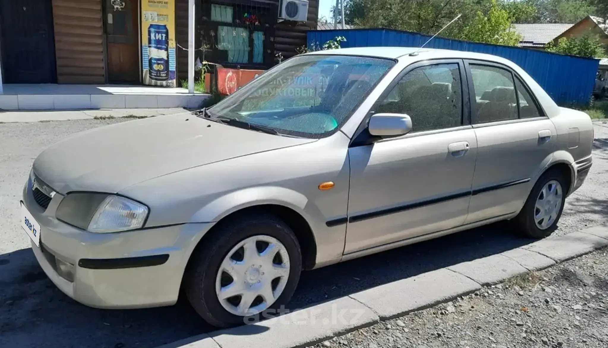 Mazda 323 1999