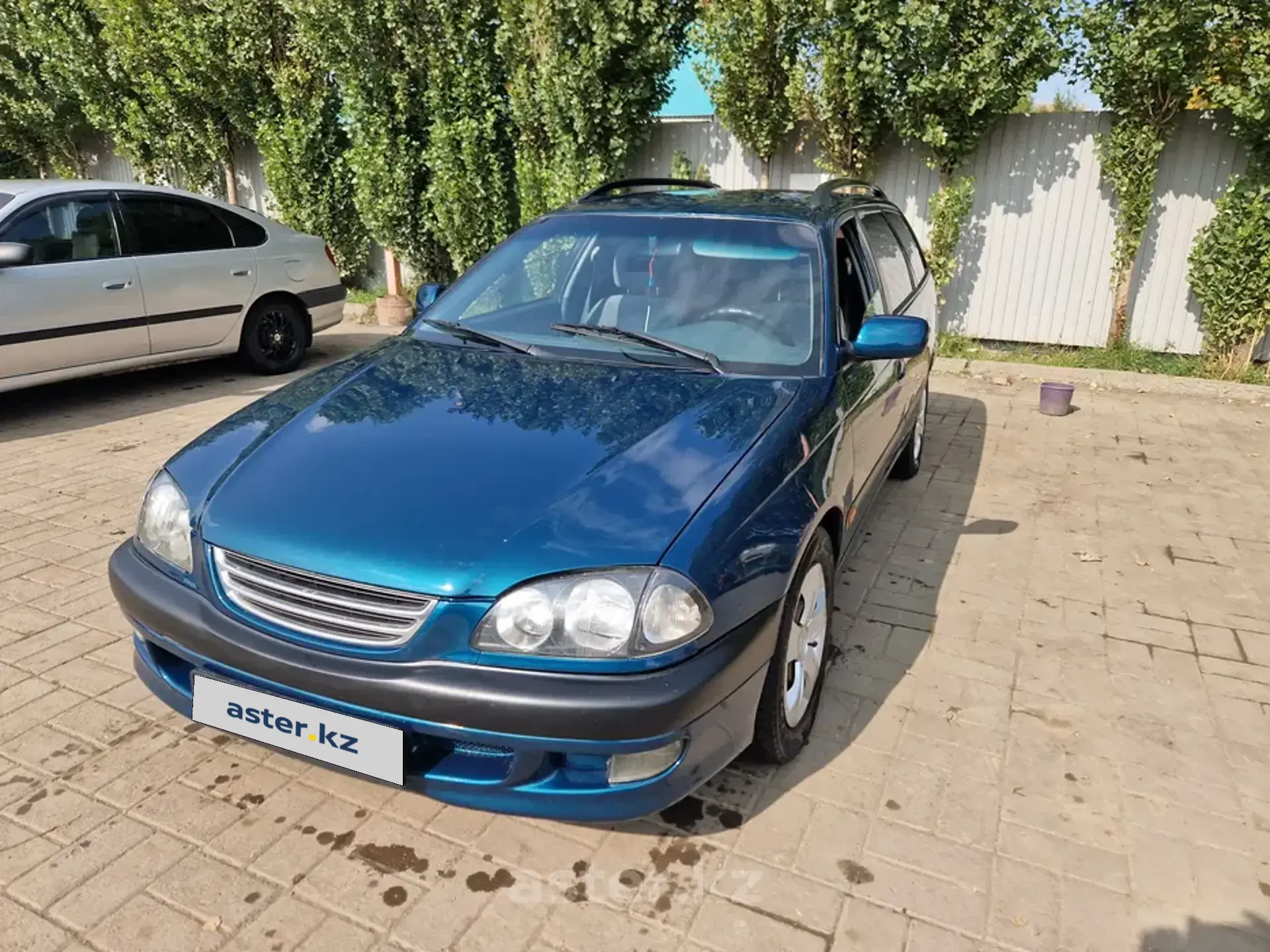 Toyota Avensis 1998