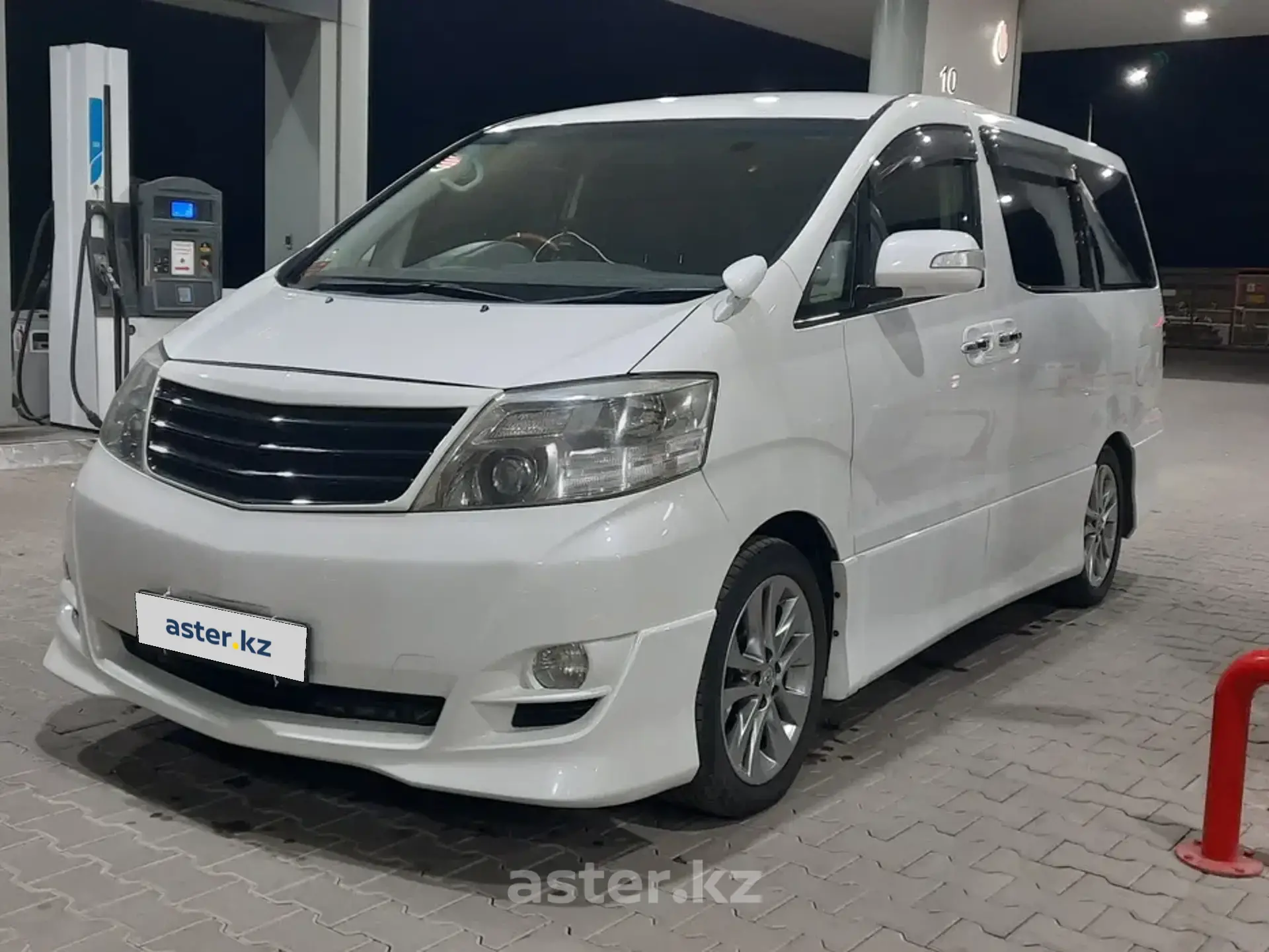 Toyota Alphard 2008