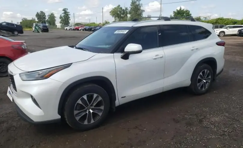 Toyota Highlander 2021 года за 18 700 000 тг. в Алматы