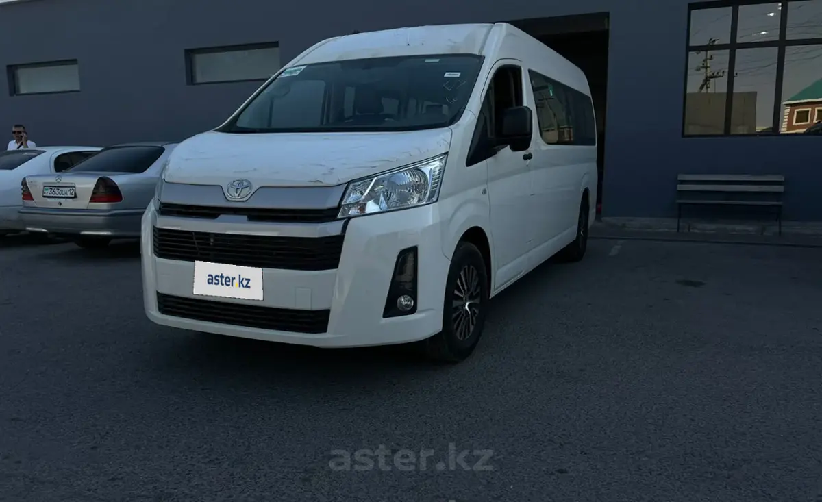 2023 Toyota HiAce