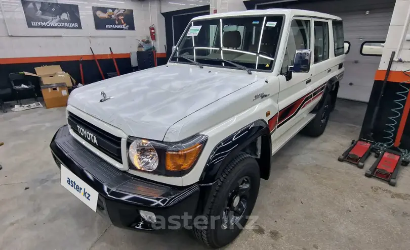 Toyota Land Cruiser 2023 года за 34 500 000 тг. в Алматы