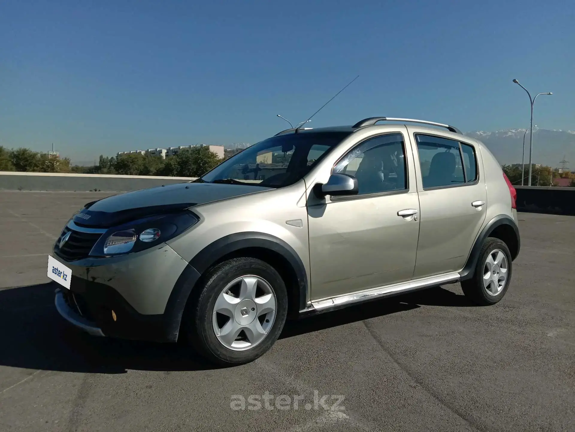 Renault Sandero 2013