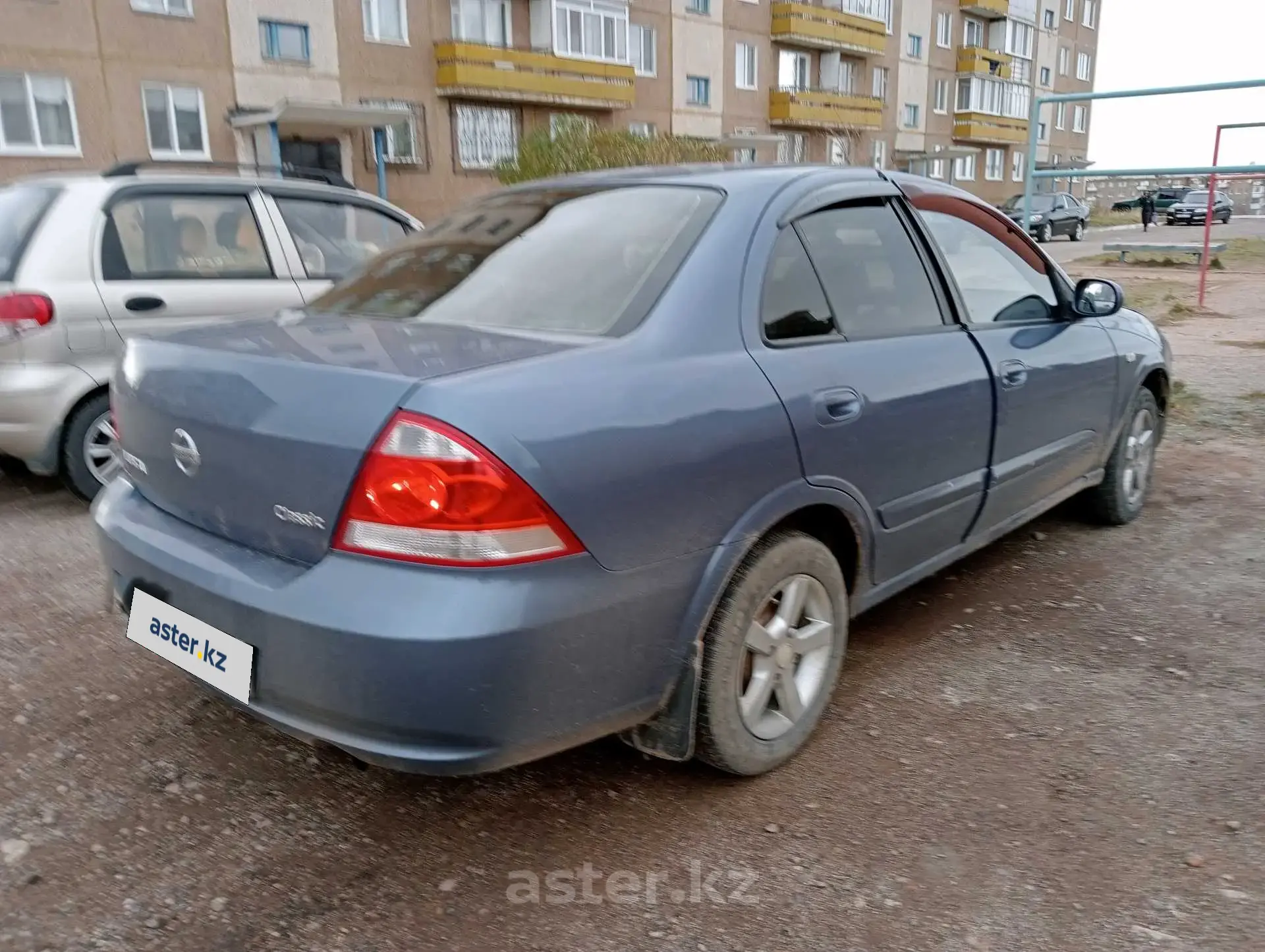 Nissan Almera 2006