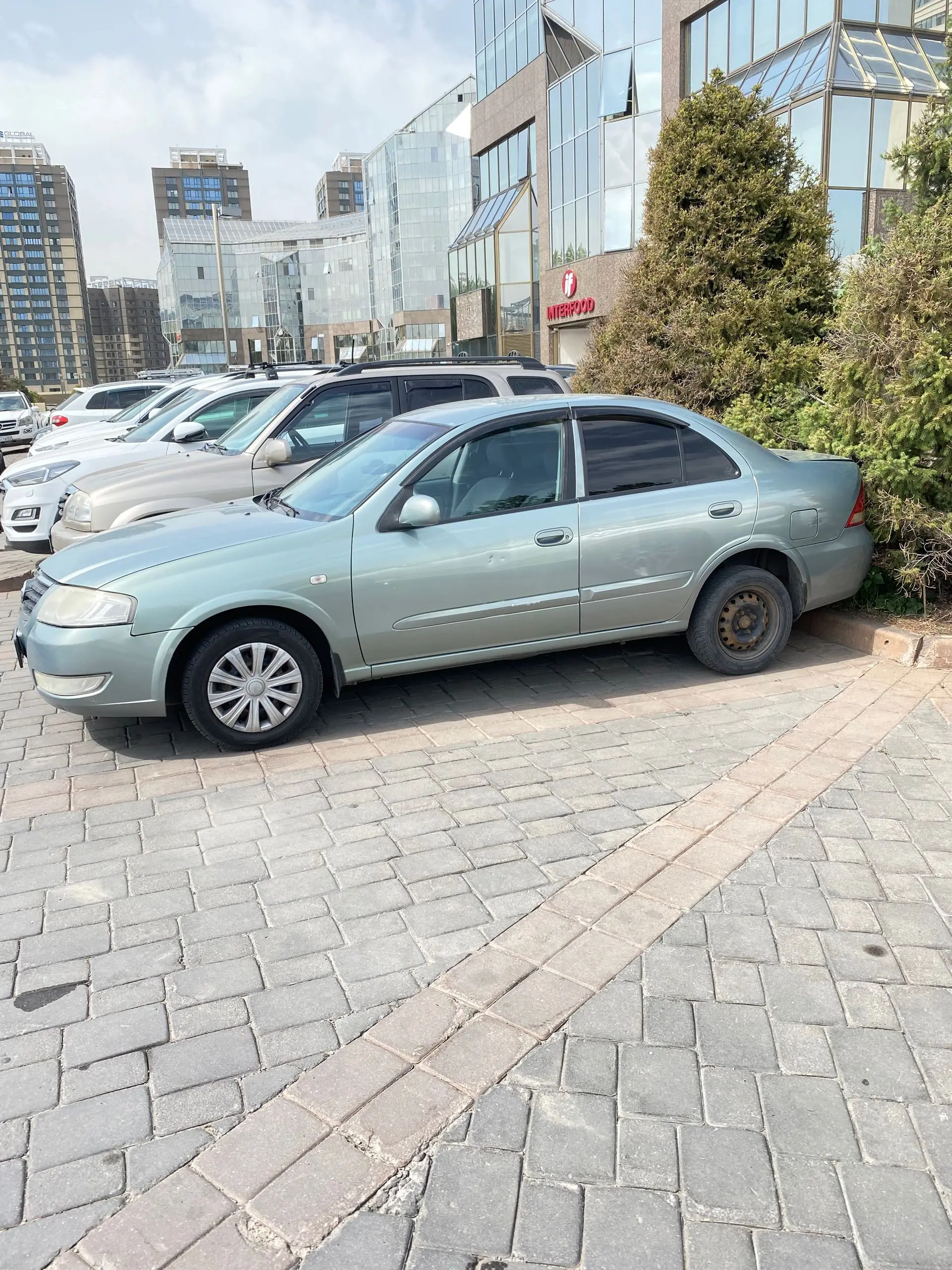 Nissan Almera 2006