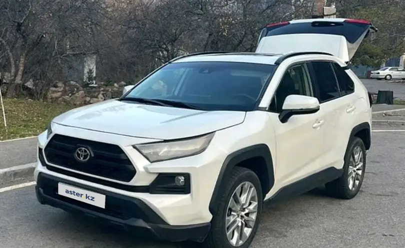 Toyota RAV4 2019 года за 13 500 000 тг. в Алматы