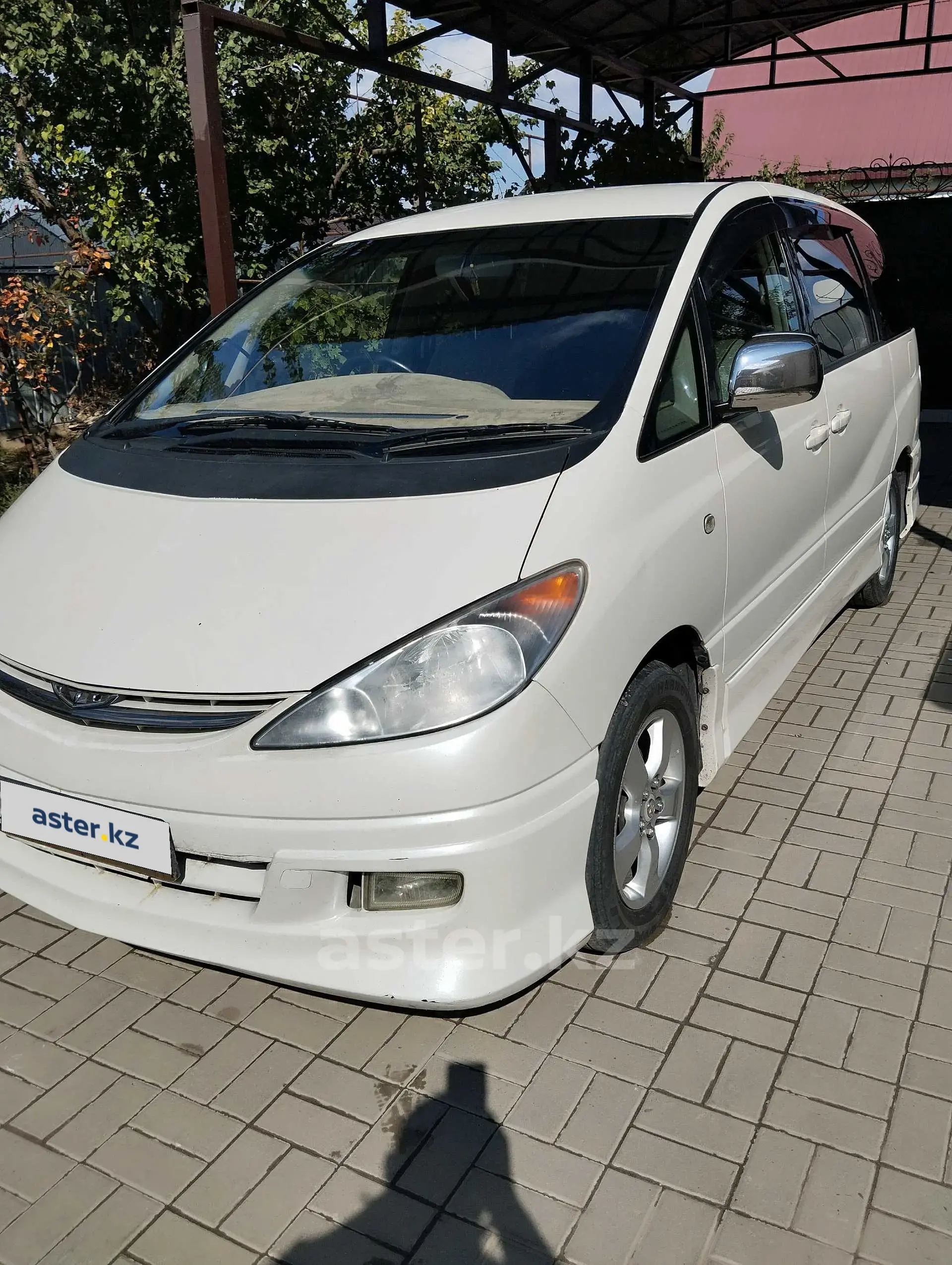 Toyota Estima 2012