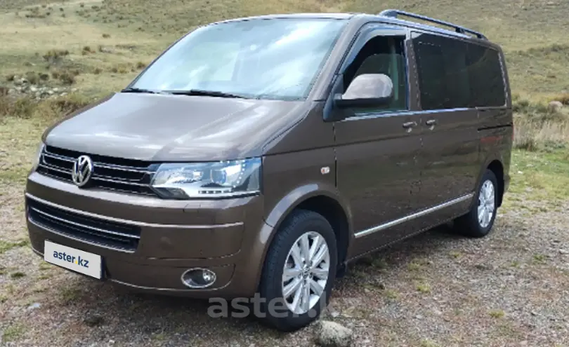 Volkswagen Multivan 2014 года за 19 000 000 тг. в Алматы