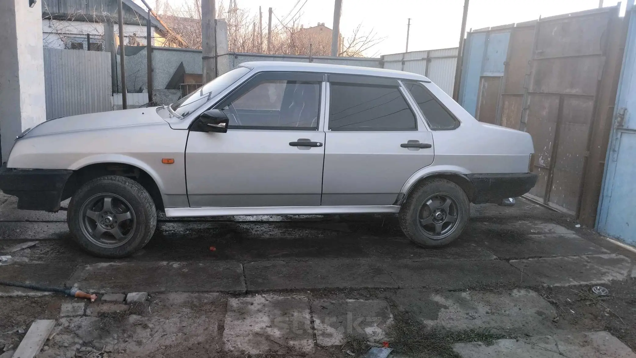 LADA (ВАЗ) 21099 2001