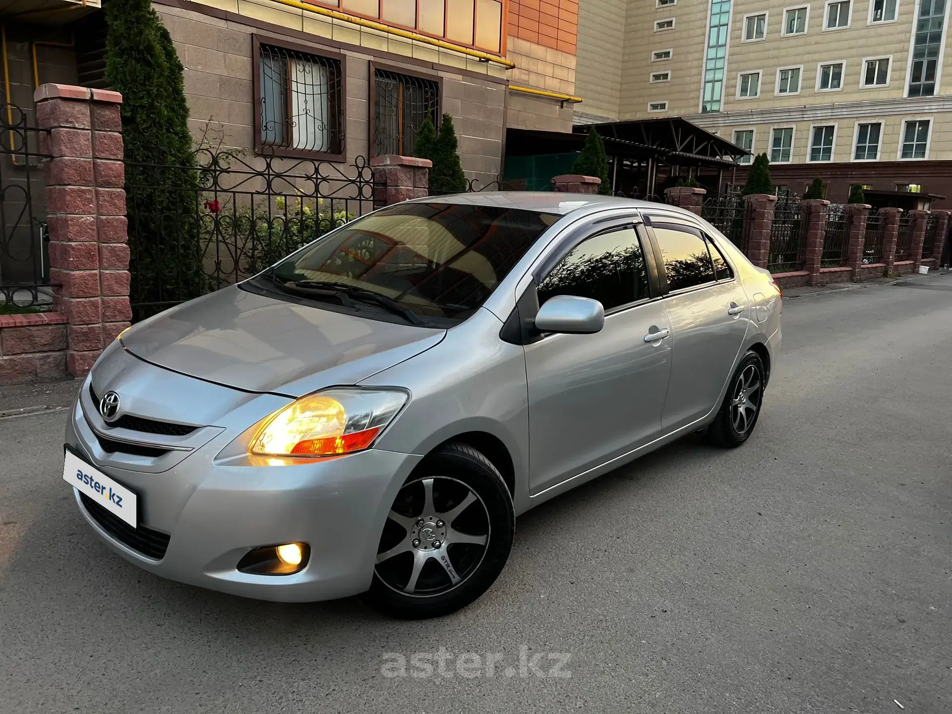 Toyota Yaris 2012