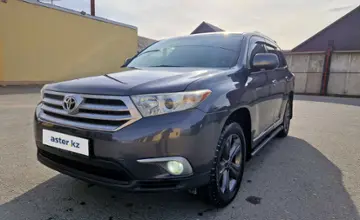 Toyota Highlander 2012 года за 14 000 000 тг. в Восточно-Казахстанская область