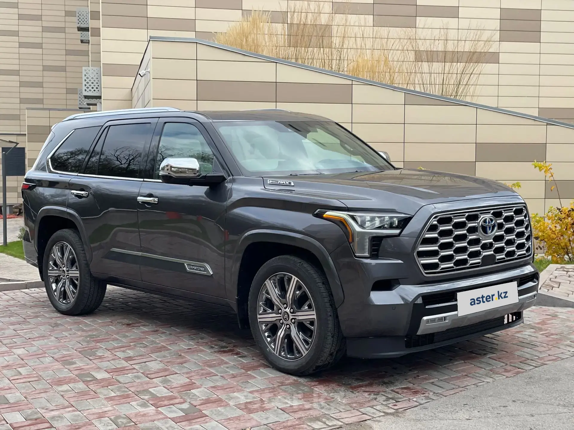 Toyota Sequoia 2023