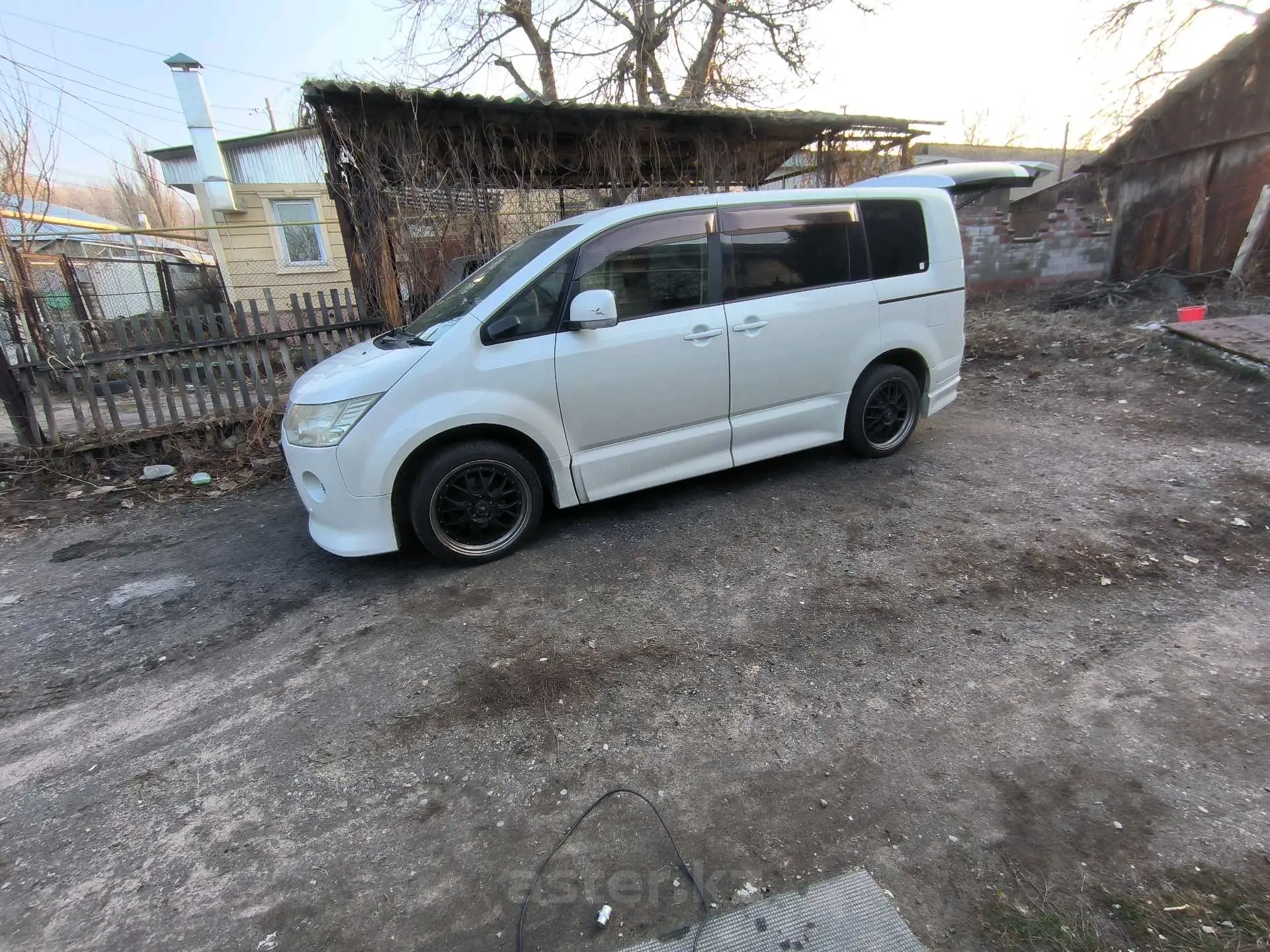 Mitsubishi Delica D:5 2008