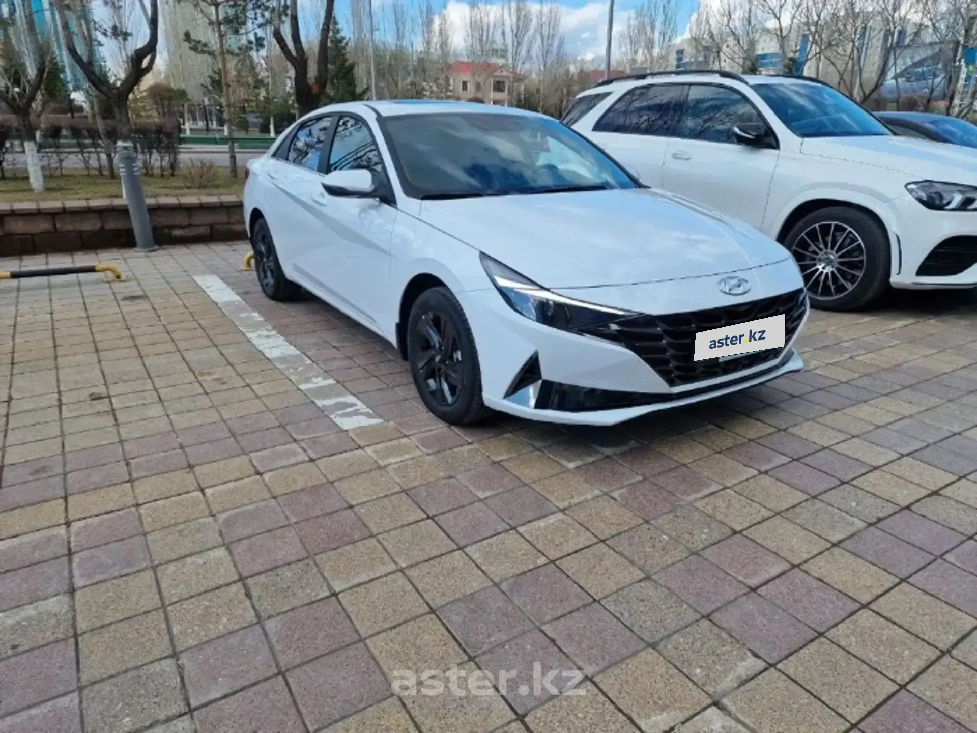 Hyundai Elantra 2023