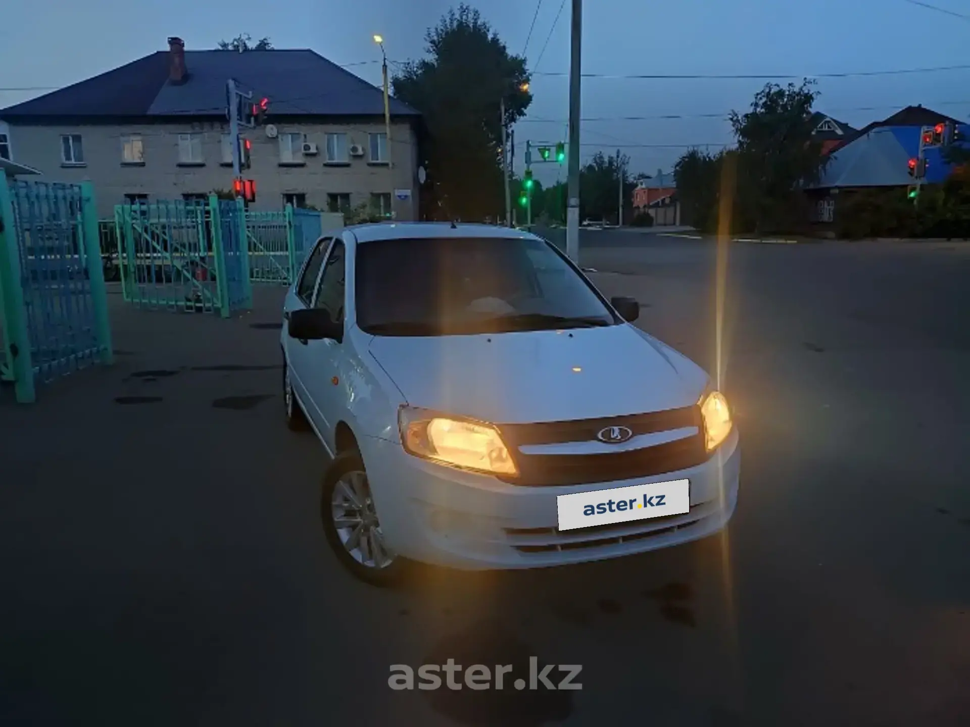 LADA (ВАЗ) Granta 2013