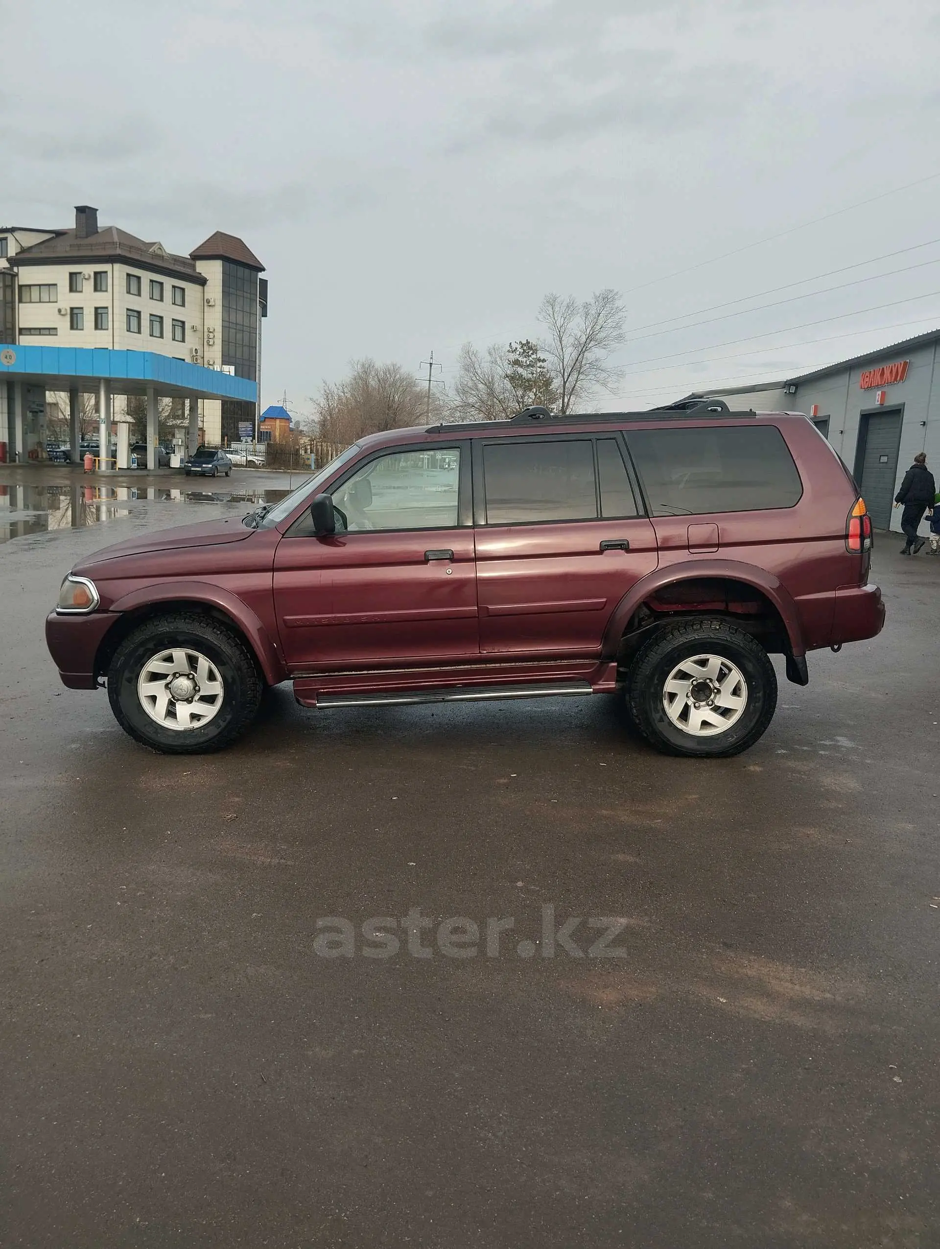 Mitsubishi Montero Sport 2000