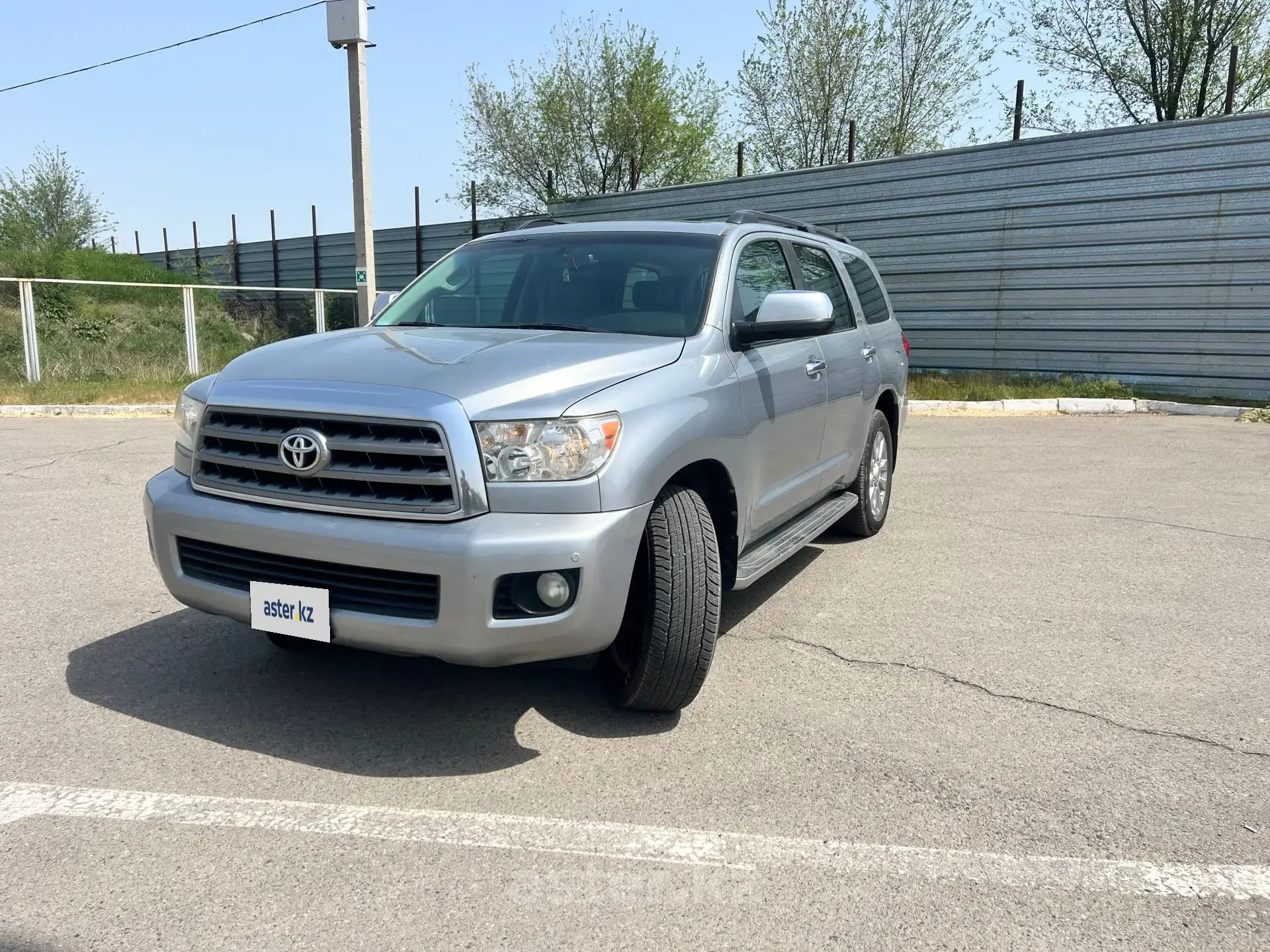 Toyota Sequoia 2010